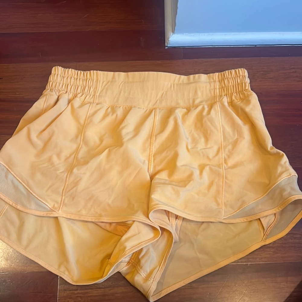 Lululemon 2 inch inseam high rise Hotty hots